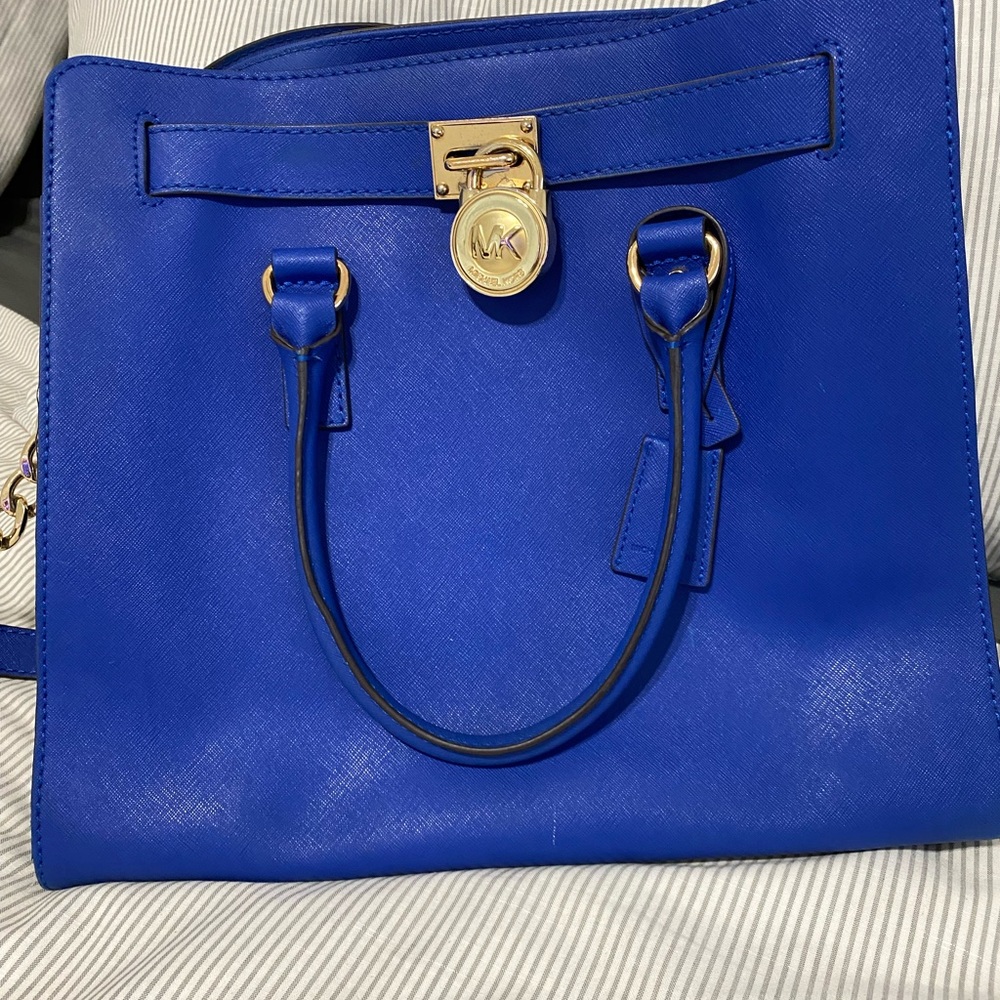 Large Hamilton collection- blue and gold chain
